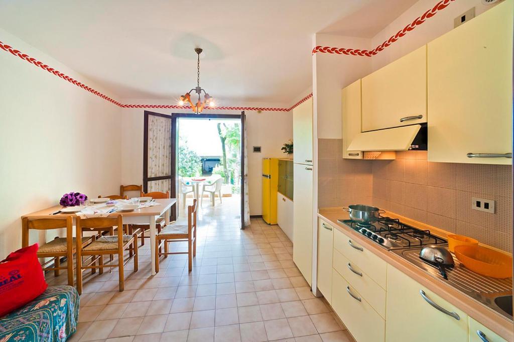 Residence Cinzia Pool Bibione Pokój zdjęcie