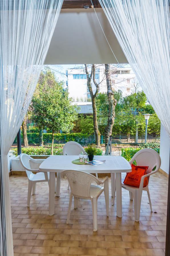 Residence Cinzia Pool Bibione Zewnętrze zdjęcie